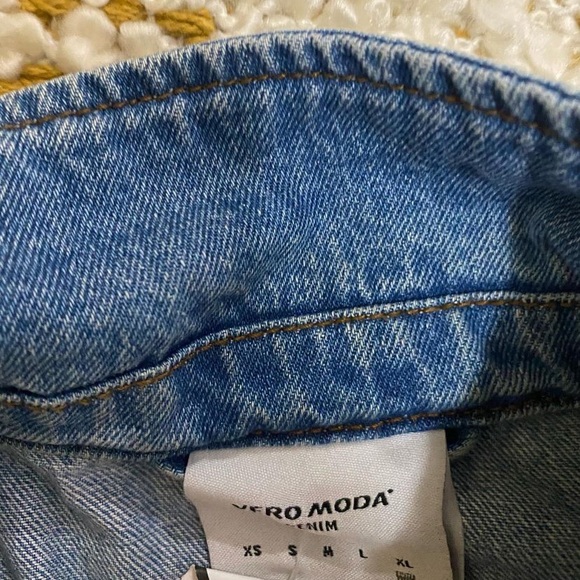 Vero Moda Upcycled Demin Jacket - Picture 6 of 6